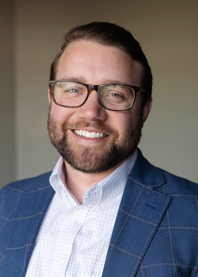 Derrike J Henry - Financial Advisor in Beverly, OH