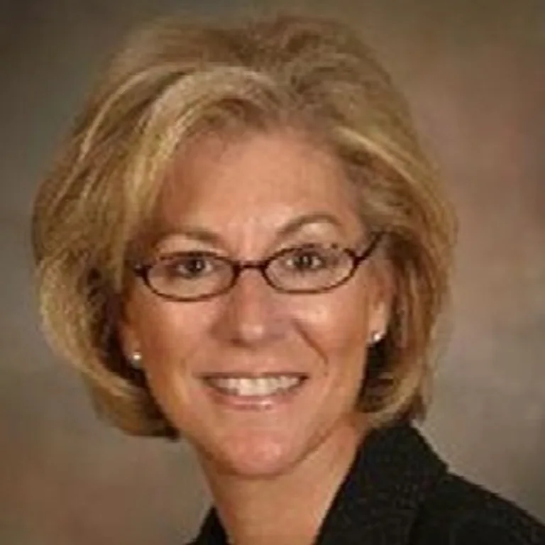 Tia Zaferakis - Chairman'S Circle Of Success | Relocation Specialist |Senior Specialist | Real Estate Agent in South Boston, MA