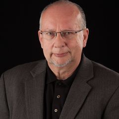 R J Murphy - REALTOR in Hiawatha, IA