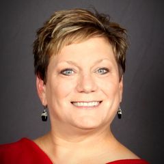 Andrea Ronning - Broker in Custer, SD