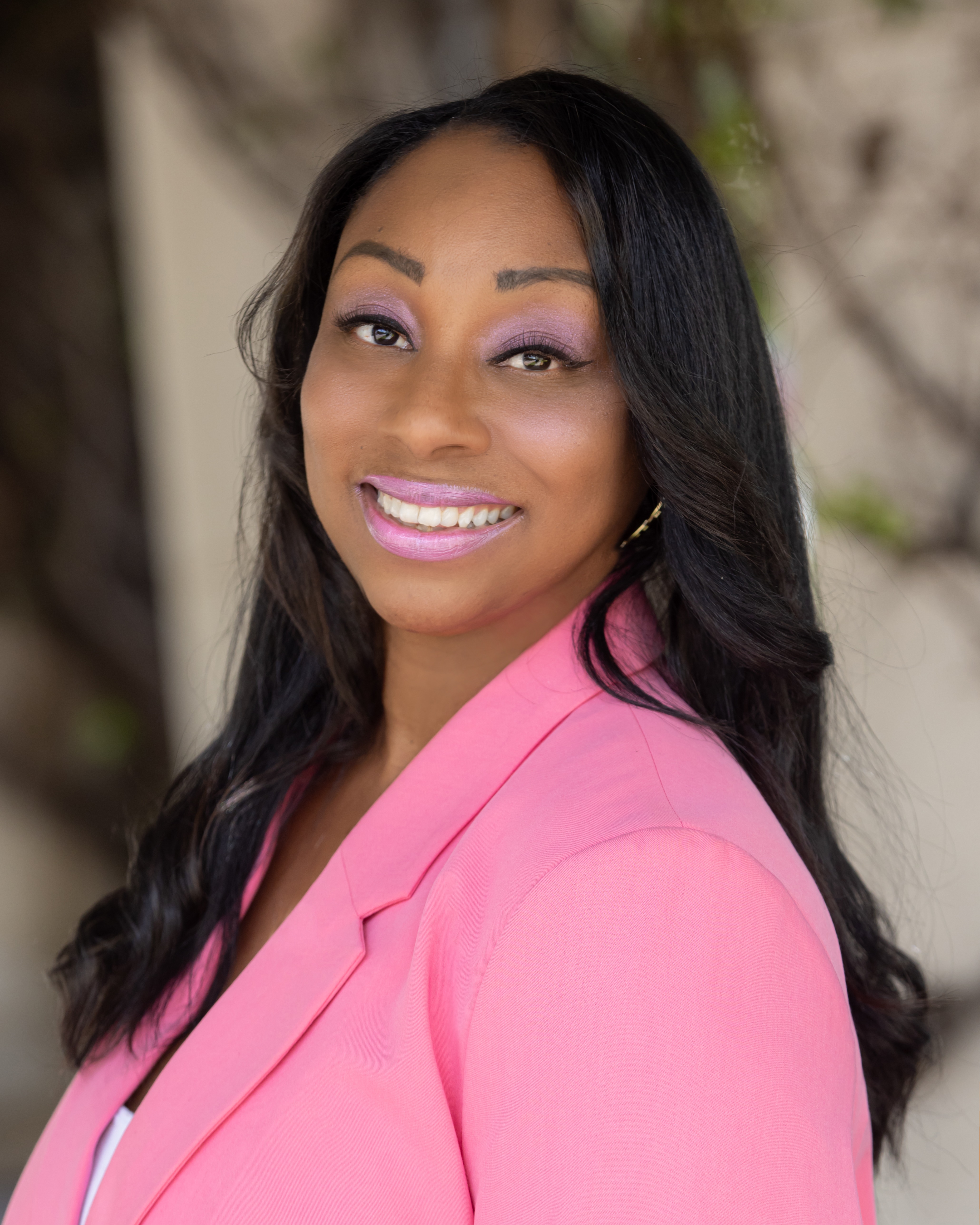 Taylor Simmons - Real Estate Agent in Calabasas, CA