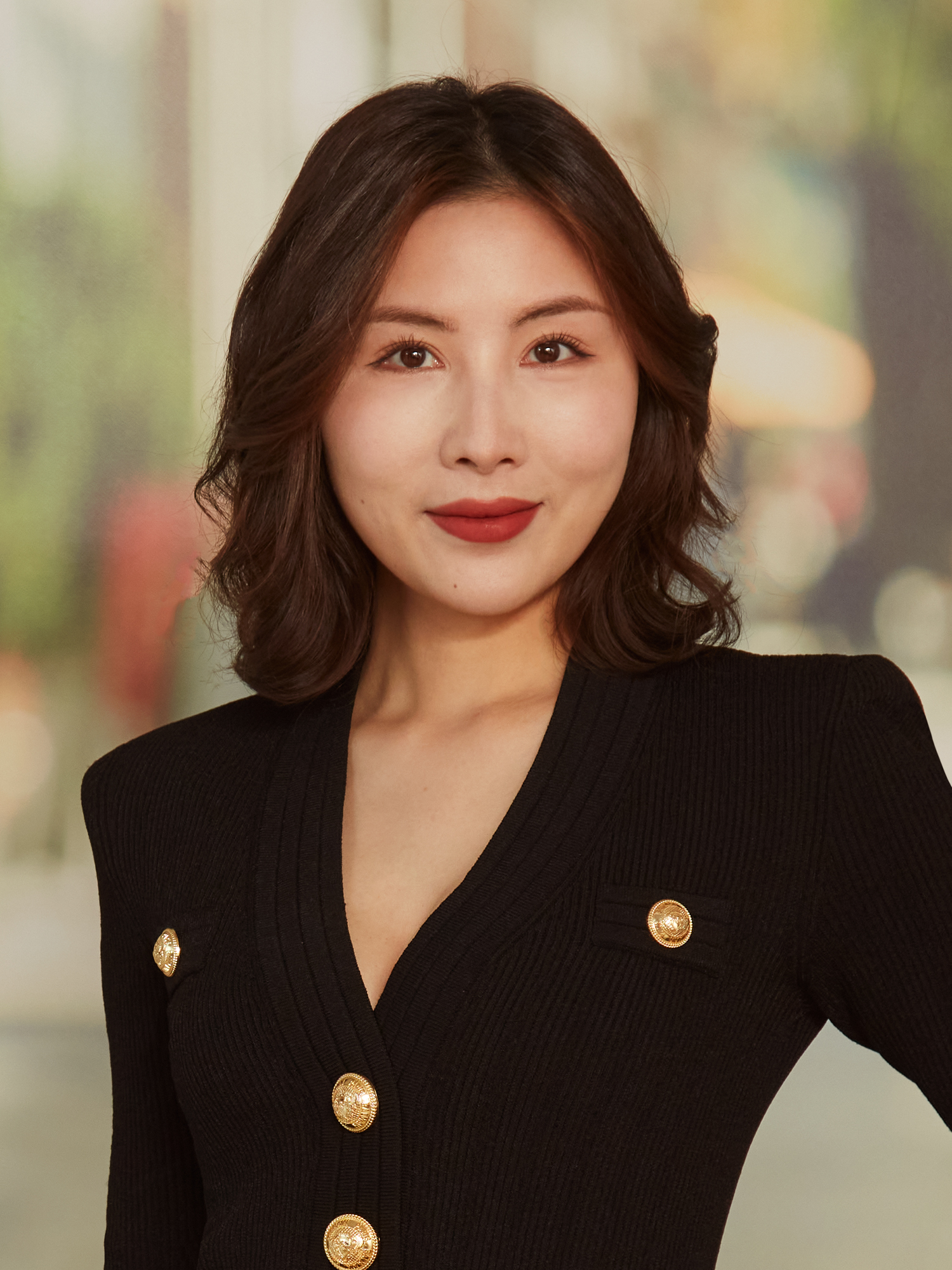 Serena Hu - licensed associate re broker in New York, NY