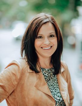 Angela Rowe - Sales Representative in Venice, FL