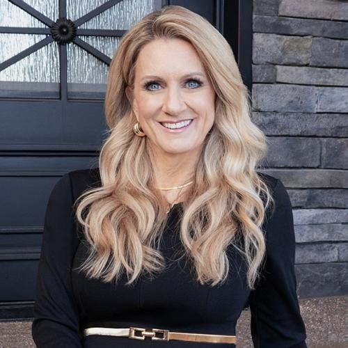 Stephanie Collins - Redfin Principal Agent in Littleton, CO