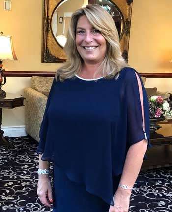 Lynne Fahrer in Bellmore, NY