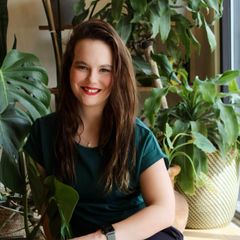 Lindsey Knipp in Floyds Knobs, IN