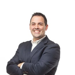 Zachary Jones - Broker/Owner in St. Charles, IL