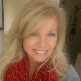 Pam Braswell - Broker/Owner in Roan Mountain, TN