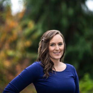 Emily Wood - Real Estate Broker in Everett, WA