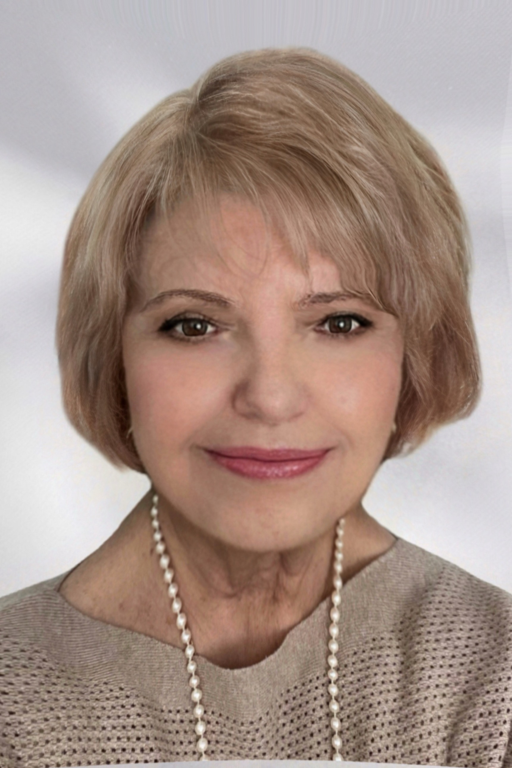 Daphne Fradl - Sales Associate in Roswell, GA