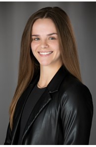 Luise Porzner - Sales Associate in Commerce Township, MI