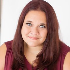 Holly Neifert - Realtor in Belleville, MI