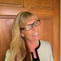 Lorrie Chapman - Owner Broker in Red Bluff, CA