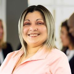 Brenda Reyes - Bilingual REALTOR in Milwaukee, WI