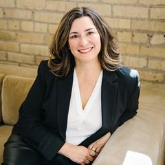 Nicole Junker - Realtor in Apple Valley, MN
