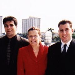Carol Camillo - Real Estate Broker in Hollywood, FL