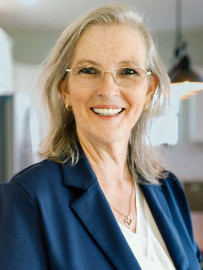 Laura Smith - Realtor in Bushnell, FL