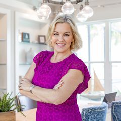 Laura Bell in Sarasota, FL
