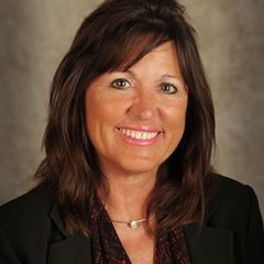 Lisa Vandeboe - Owner in Crystal River, FL