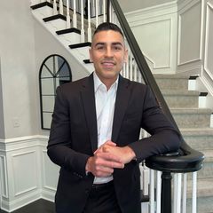 Ali Daneshzadeh - Realtor And Associate Broker in Chantilly, VA