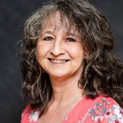 Leda Wolfe Stinson - Realtor in Scottsville, KY