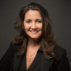 Denise Zervos - The Neighborhood Experts in Willoughby, OH