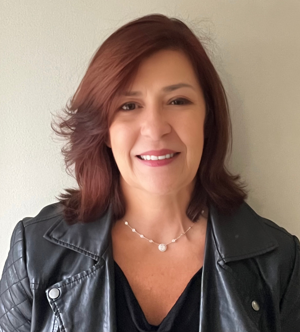 Regina Elkaim - Realtor in Woodbury, NY
