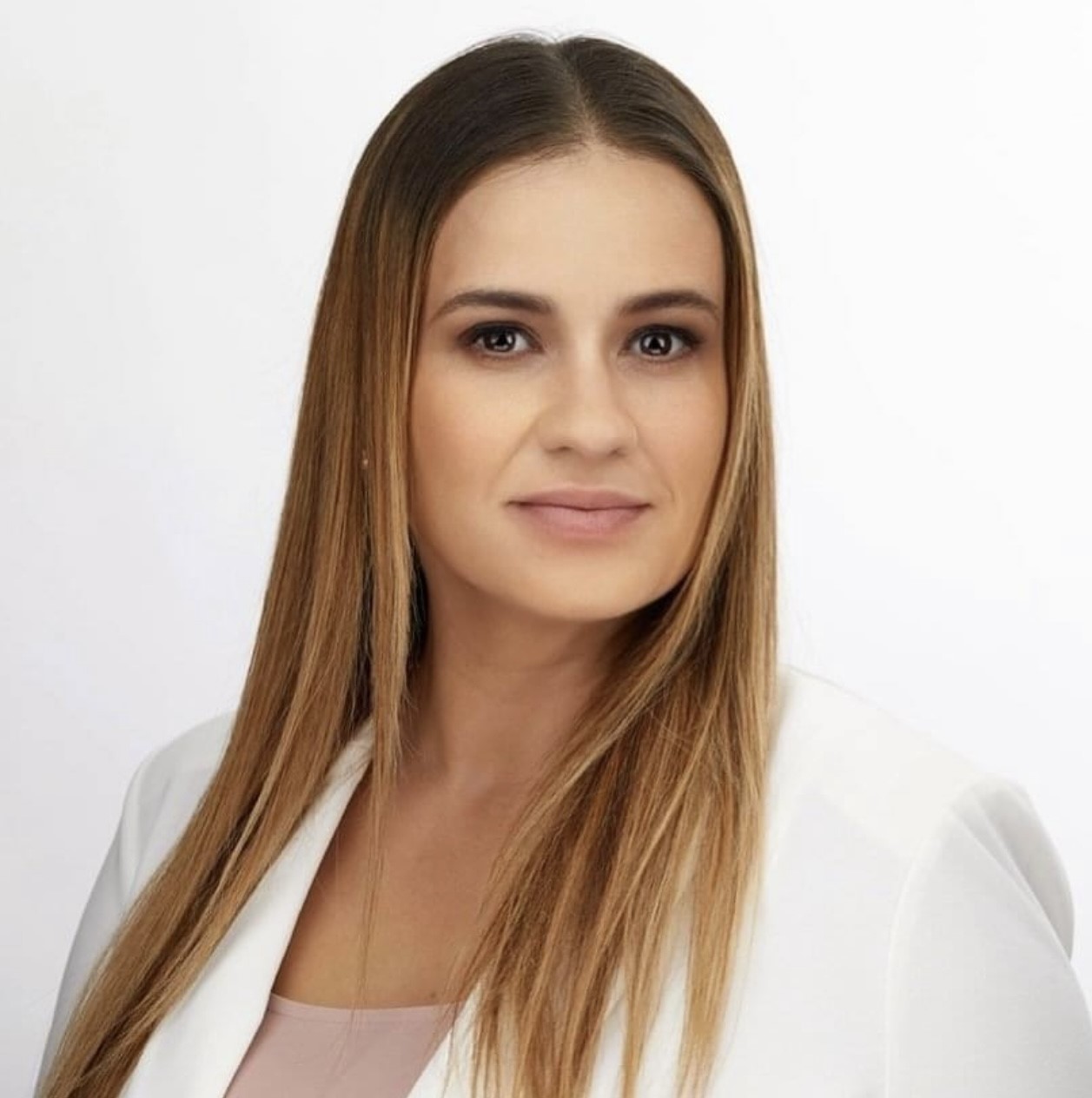 Adriana Del Toro - Sales Associate