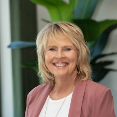 Barb Henson - Realtor in Bettendorf, IA