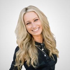Miranda Davis in Green bay, WI