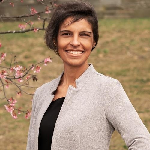 Claudia Algeri - Licensed Real Estate Salesperson in Plainview, NY