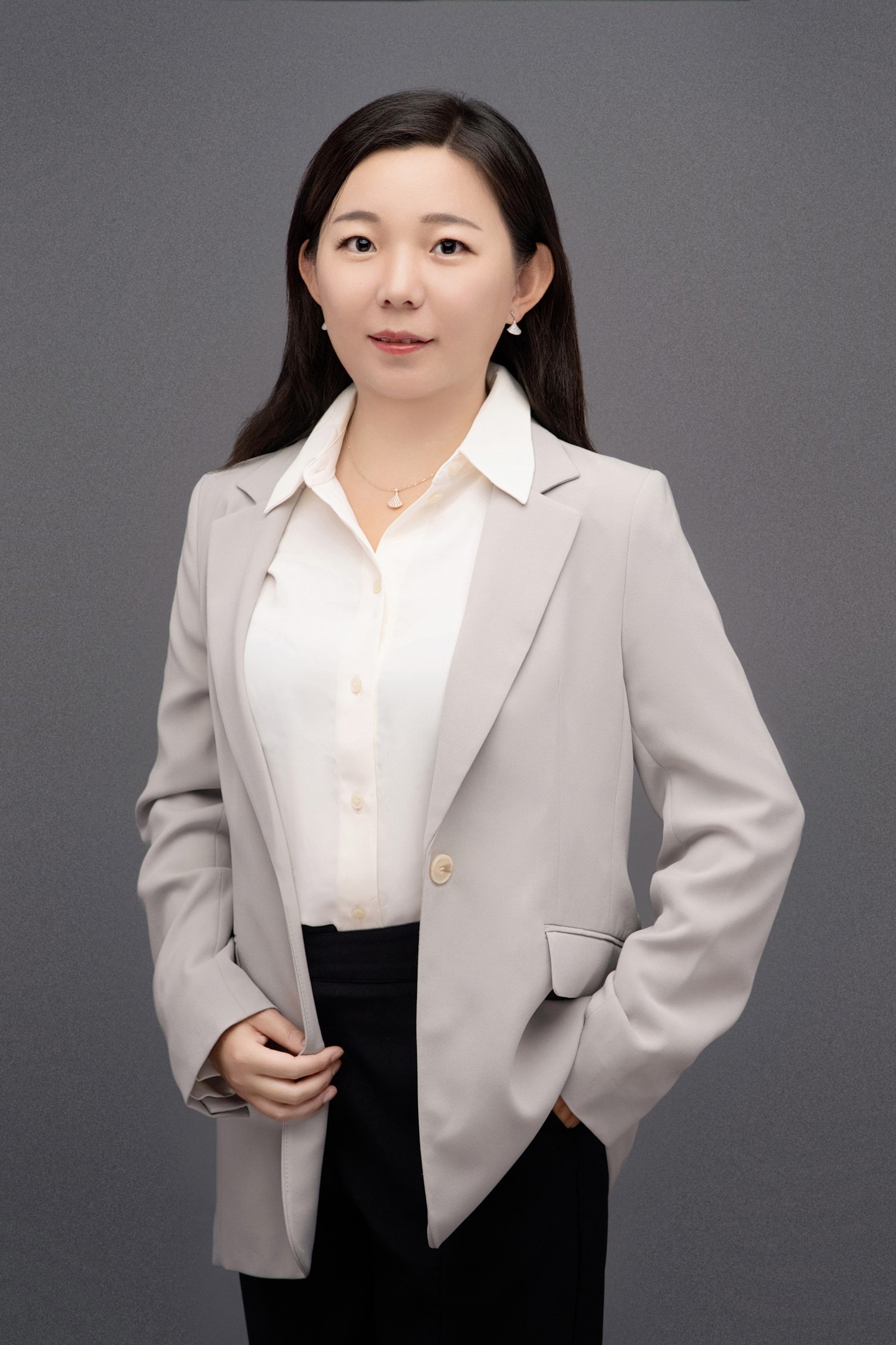 Sarah Zhao - Sales Associate in Cupertino, CA