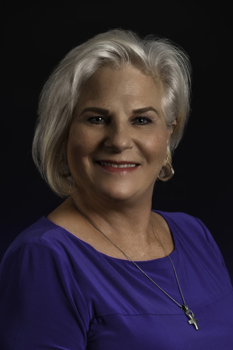Vanesa Douglas - Real Estate Salesperson in Inverness, FL