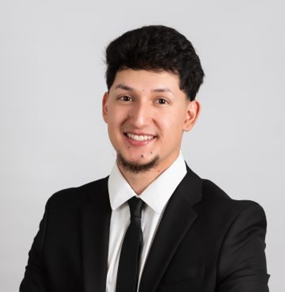 Fernando Galvan - Realtor in Geneva, IL