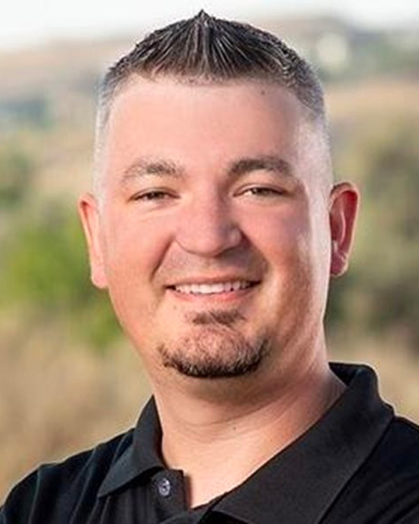 Travis Smith in Richland, WA