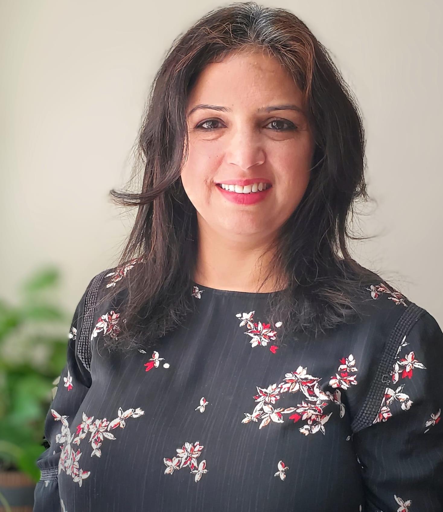 Chetna Sharma - realtor in Glendale Heights, IL