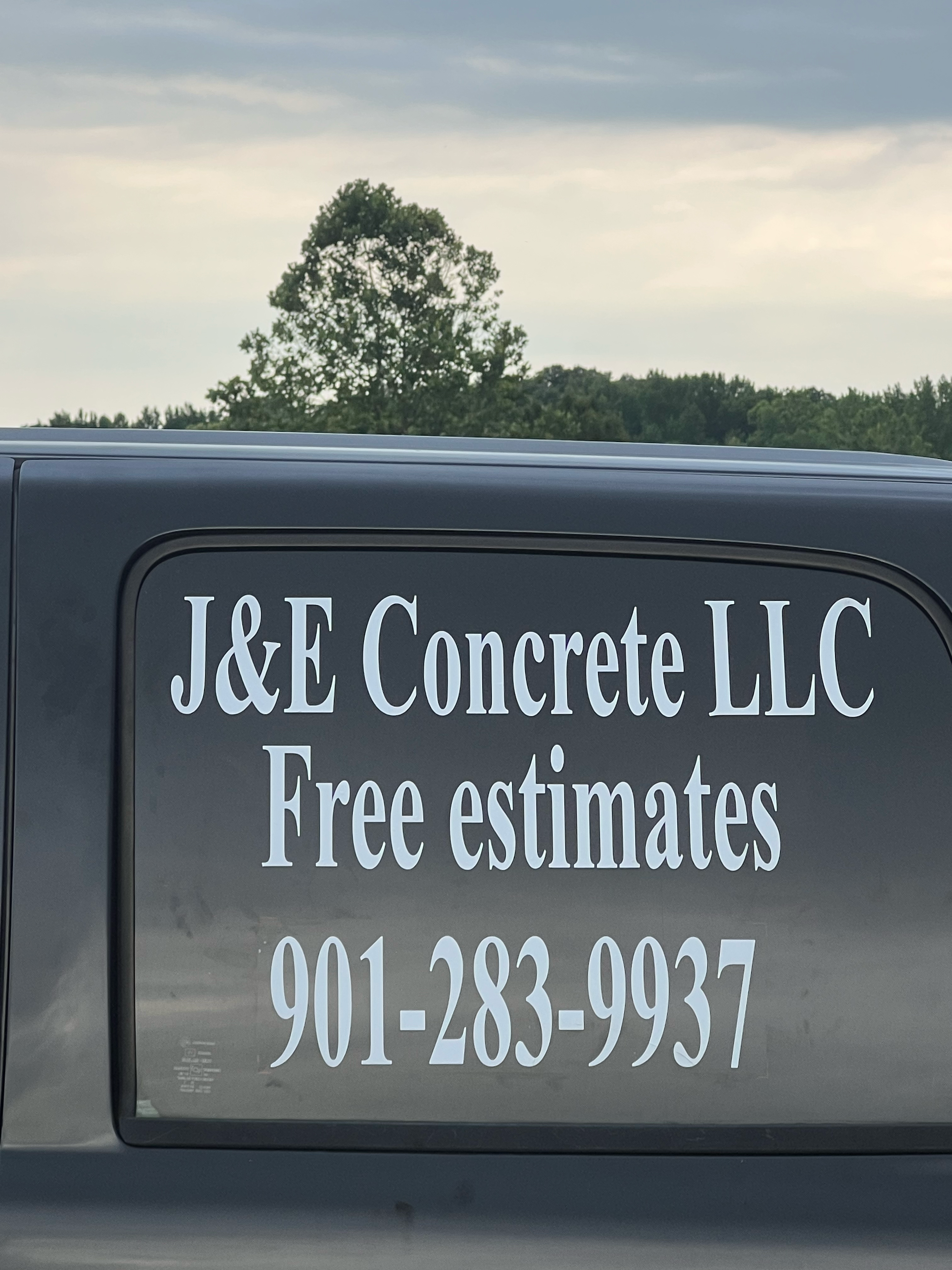 J&E Concrete LLC in Southaven, MS