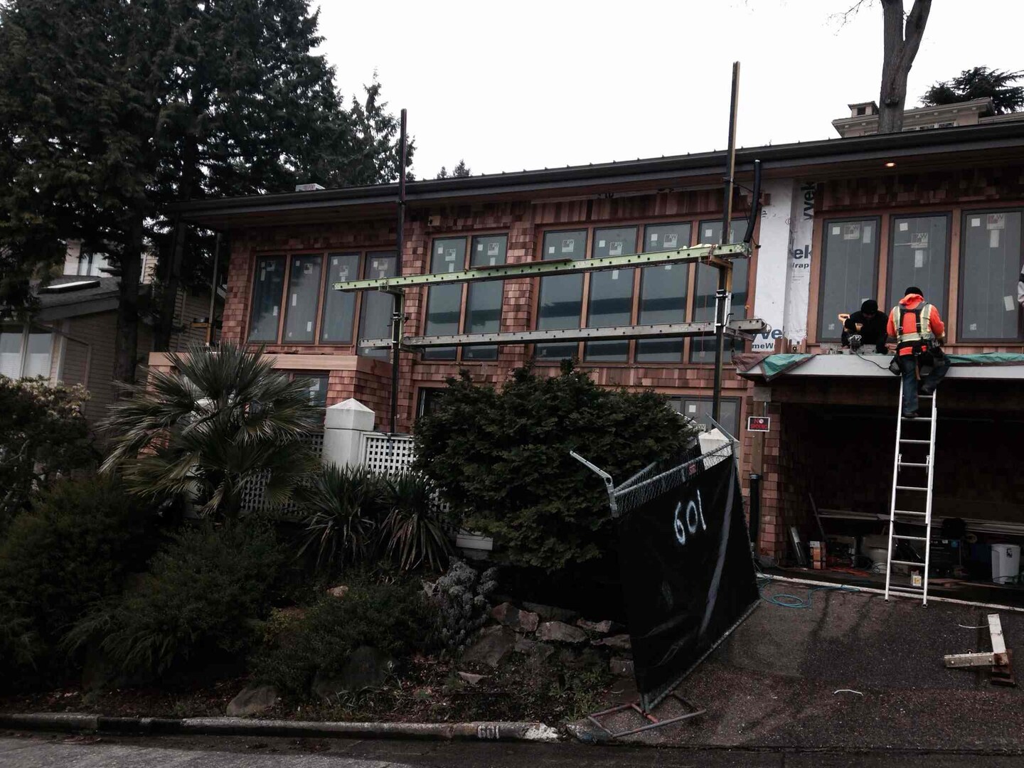 A Tooz Siding Construction in Des Moines, WA