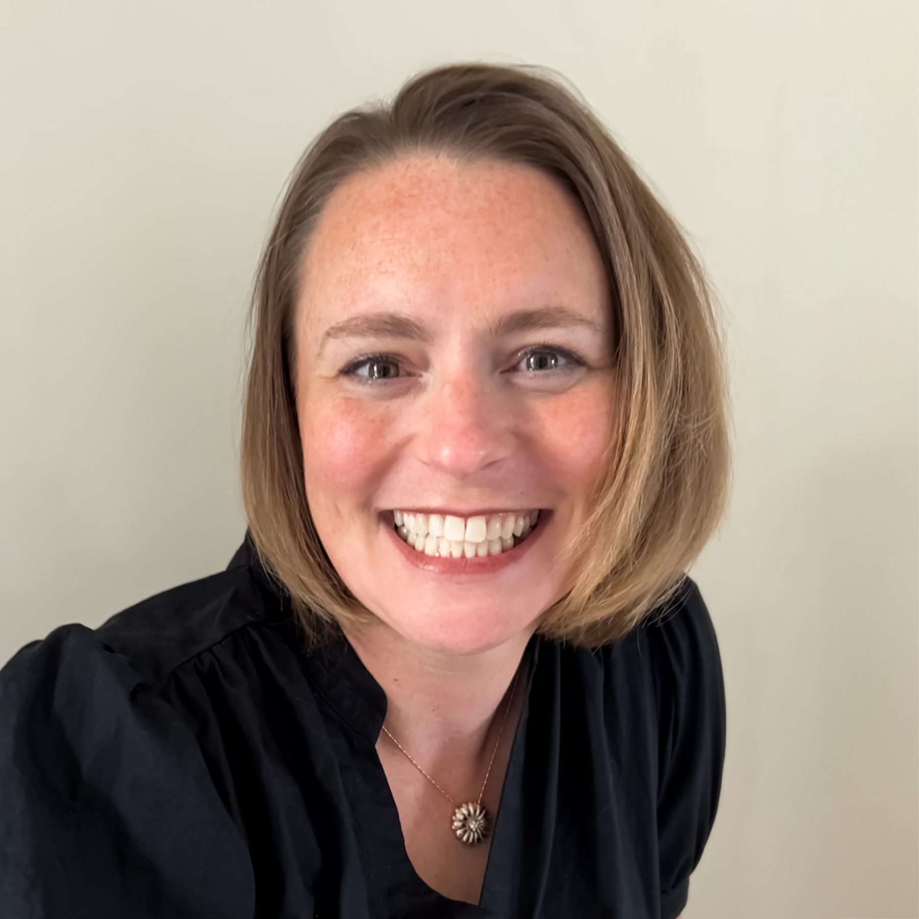 Tami Ackroyd - Broker, Realtor in Kennewick, WA