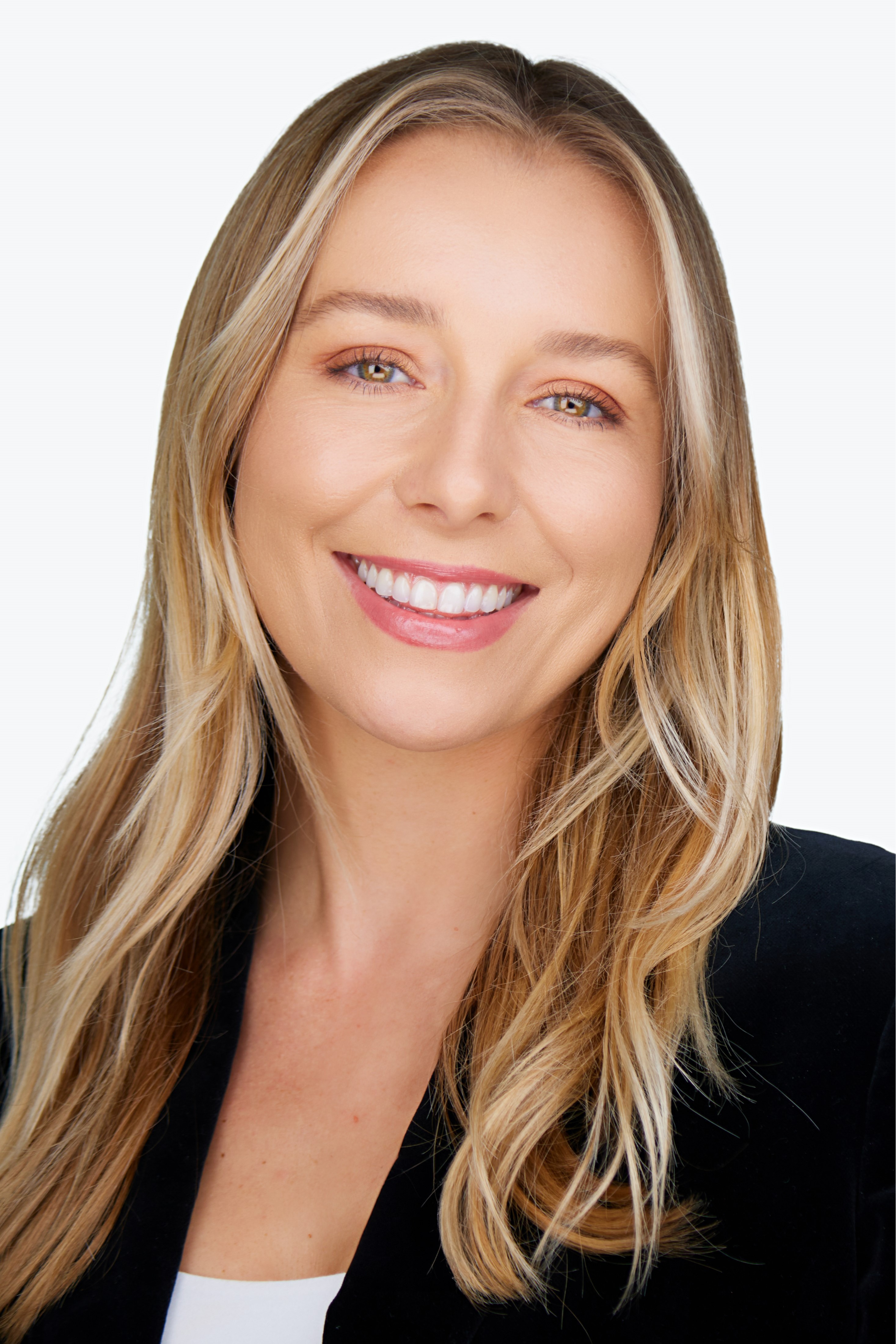 Chadney Keenan - Sales Associate in Calabasas, CA