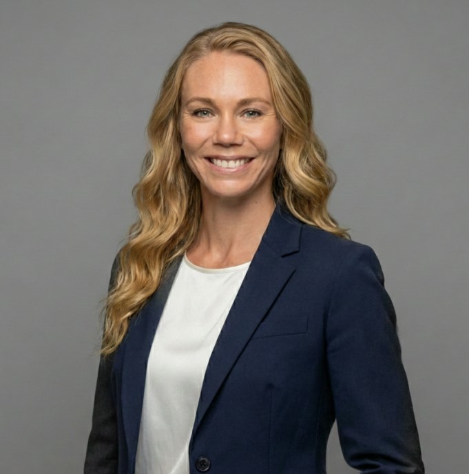 Nicole Krueger - Real Estate Salesperson in Englewood, FL