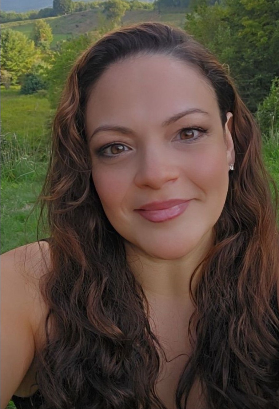 Tisha Rodriguez - Realtor in NC