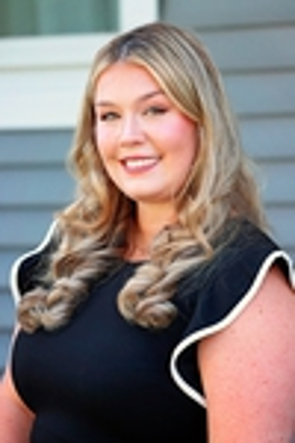 Sinead Brenseke - Realtor in Garden City, NY