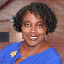 Regina Parker - Broker/Owner in Rineyville, KY