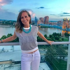Laurie Cobb Caldwell - Broker in Loveland, OH