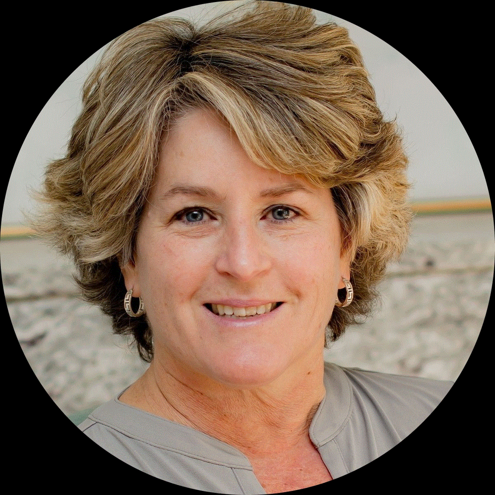 Debra Pysz - Realtor in Longmeadow, MA