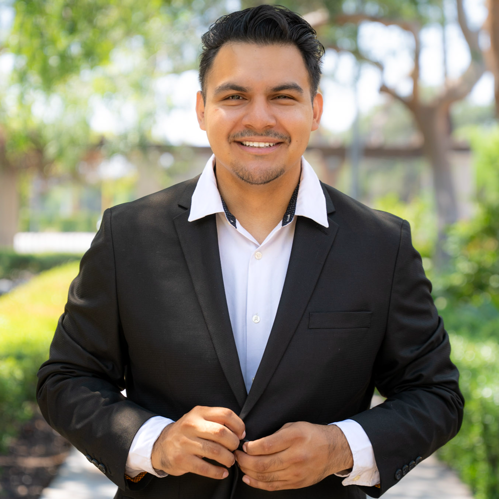 Ricardo Garcia - Realtor in Simi Valley, CA