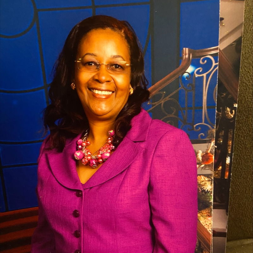 Sonia Alvarado - Realtor in Apollo Beach, FL