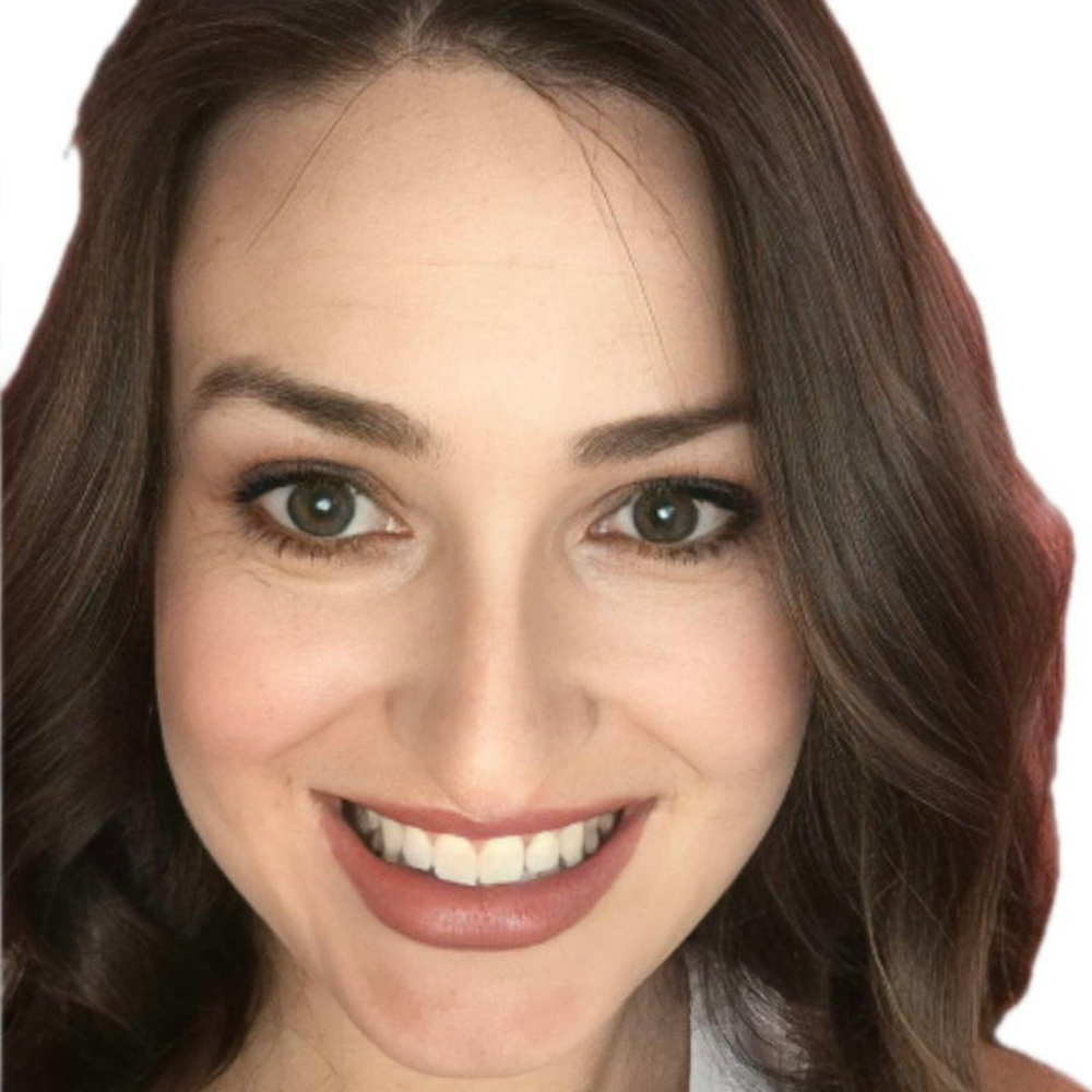 Danielle Medina - Realtor in AZ