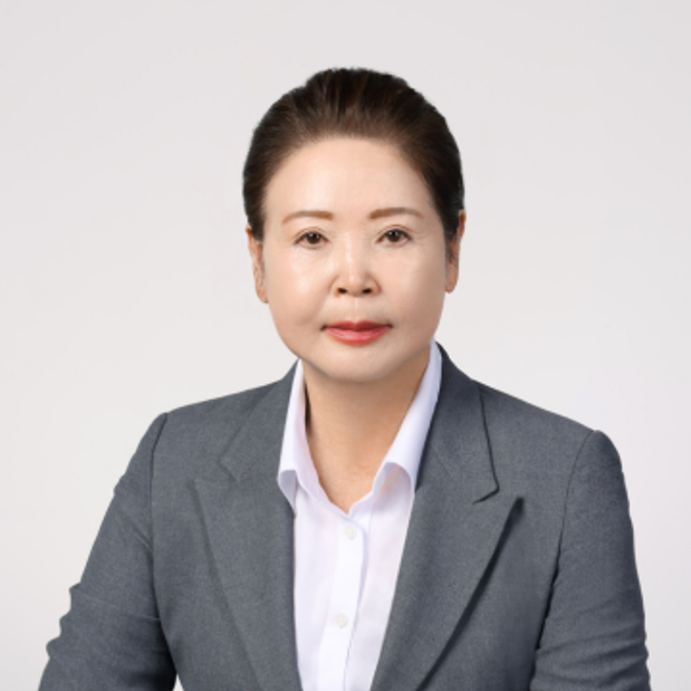 Mehee Hong - Realtor in Columbus, GA
